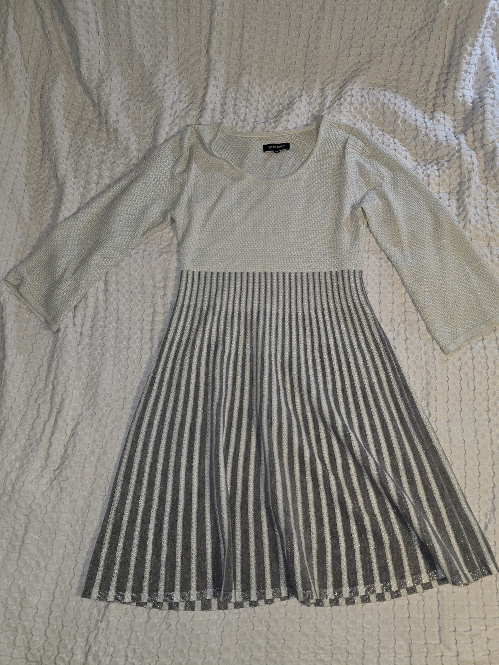 Ellen Tracy Metallic Silver Knit Sweater Dress White Gray Pleated Flare Medium